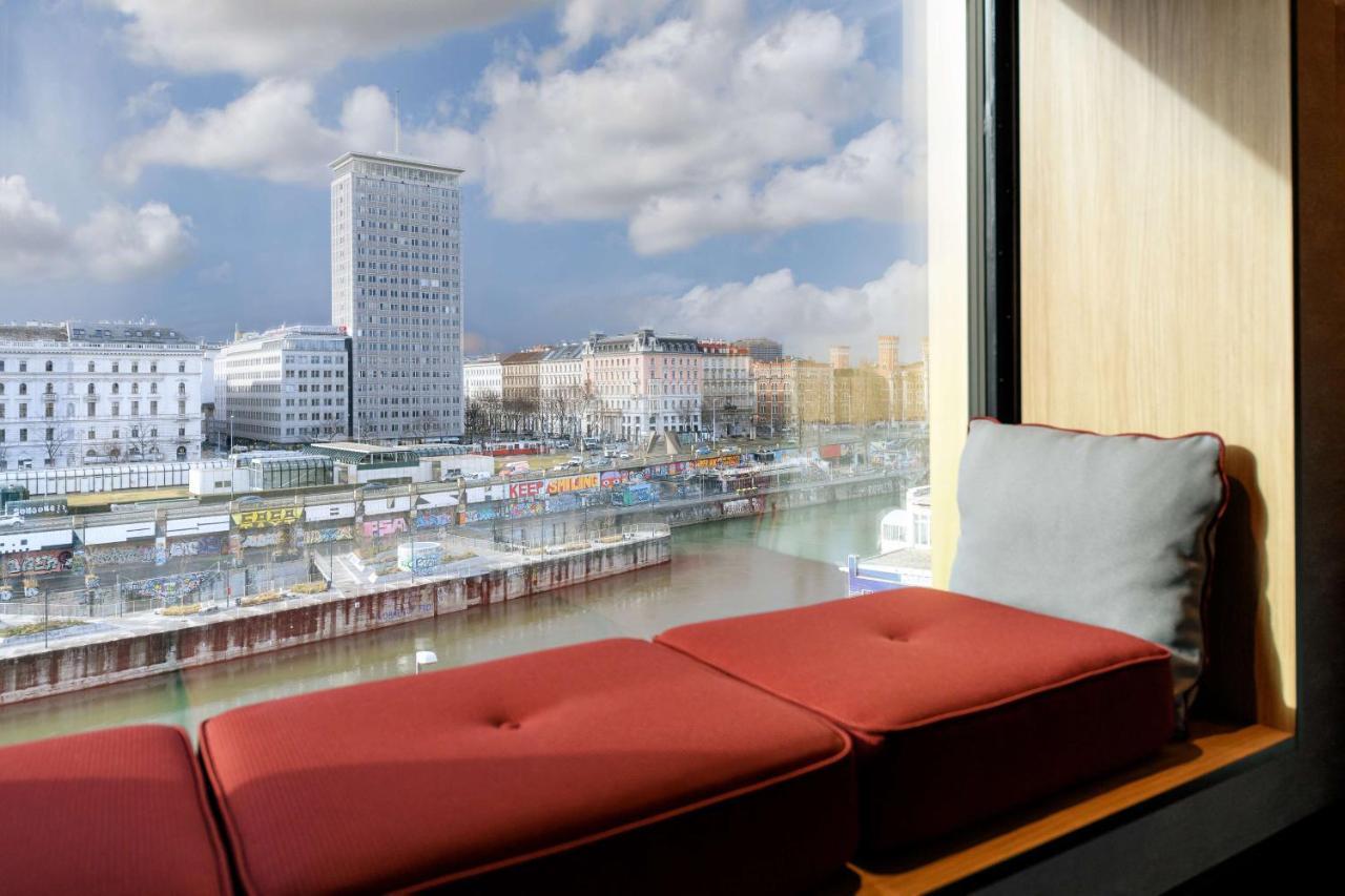 Radisson Red Hotel, Vienna Esterno foto