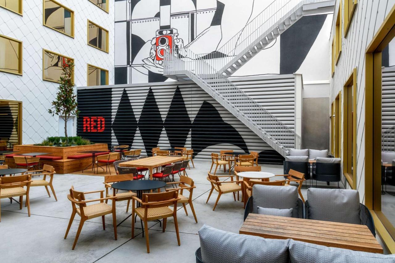 Radisson Red Hotel, Vienna Esterno foto