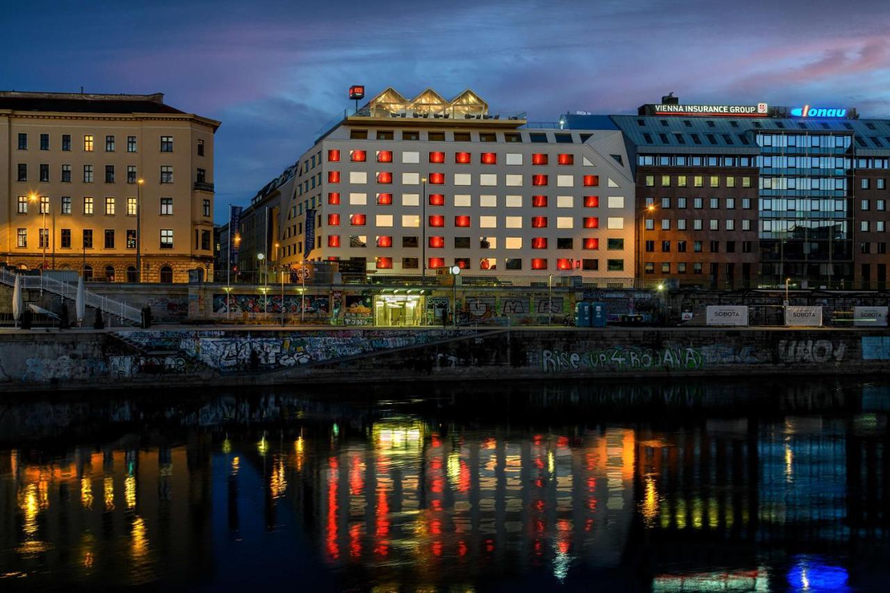 Radisson Red Hotel, Vienna Esterno foto