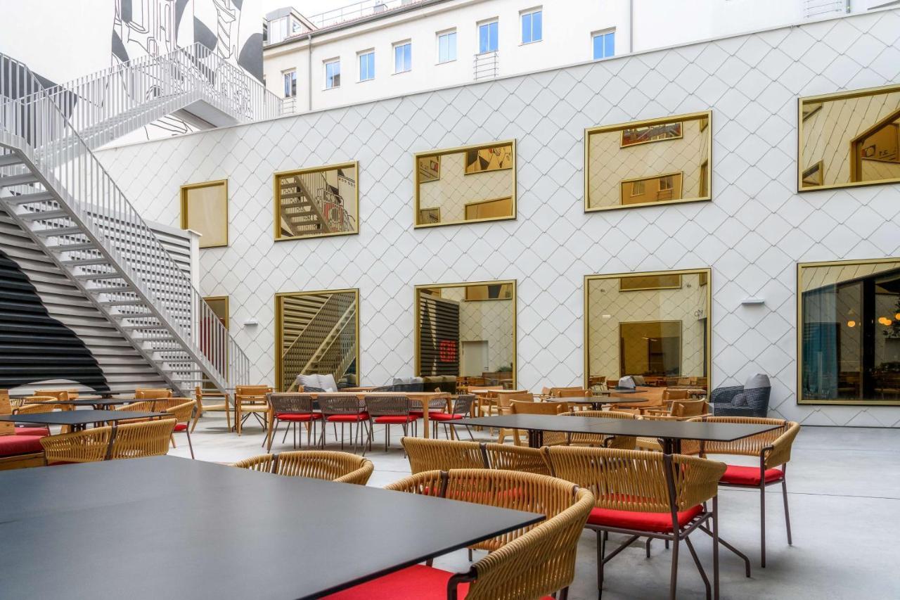 Radisson Red Hotel, Vienna Esterno foto