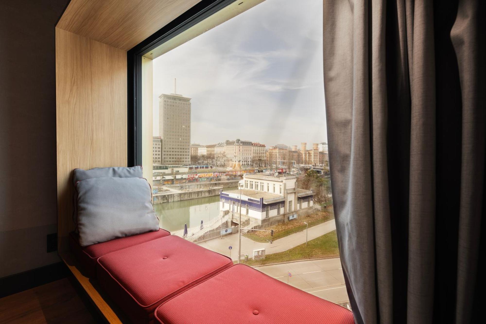 Radisson Red Hotel, Vienna Esterno foto